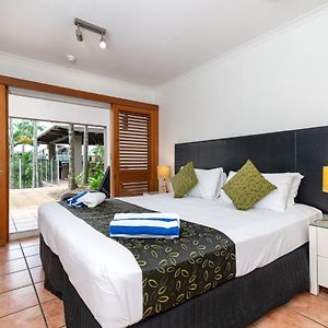 Pool View Studio